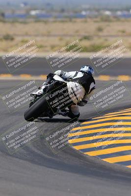 media/Oct-08-2022-SoCal Trackdays (Sat) [[1fc3beec89]]/Turn 11 Backside (1145am)/